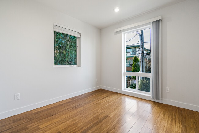 Building Photo - 2611 41st Ave SW
