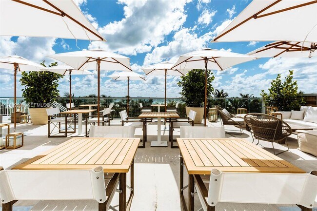 Building Photo - 102 24th St