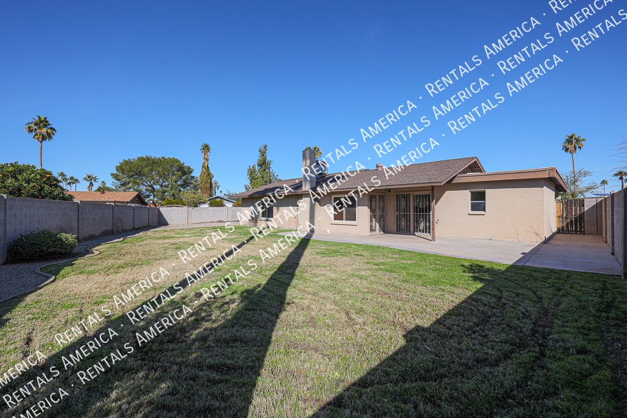 Building Photo - 913 W Jerome Cir