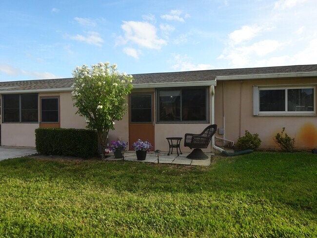 Building Photo - 2763 Dudley Dr W
