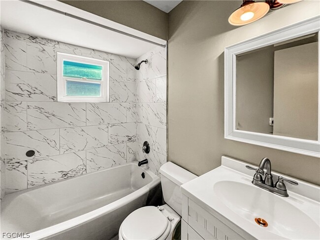 Building Photo - 18660 Miami Blvd