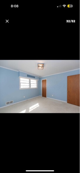 Building Photo - 3228 S Travis St