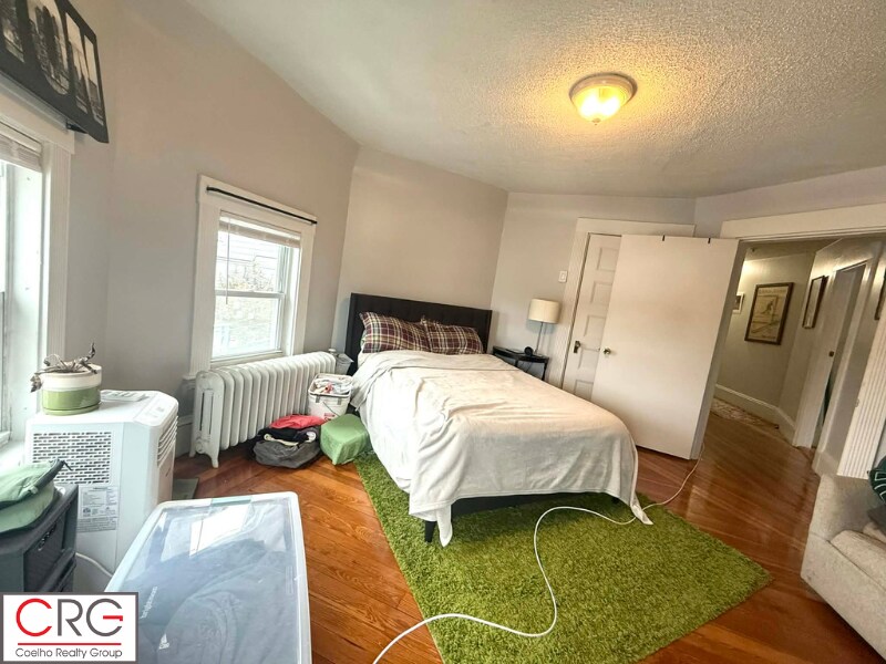 Building Photo - 53 Elm St