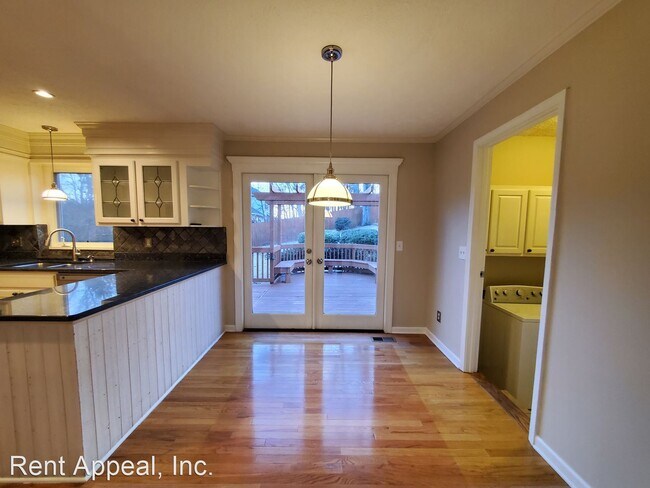 Building Photo - 4 br, 2.5 bath House - 2675 Shadow Pine Dr