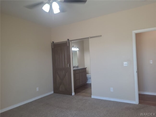 Building Photo - 1923 E Winter Haven Dr