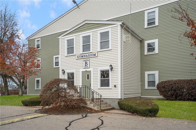 Building Photo - 3524 W Shore Rd