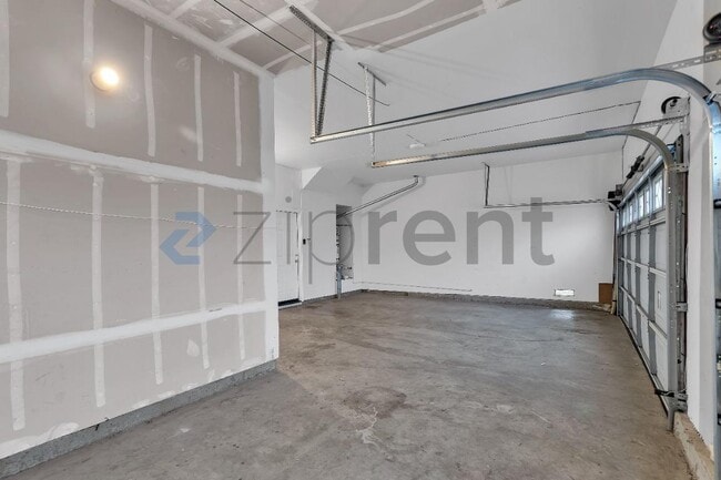 Building Photo - 3906 Glacier Ct