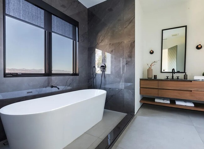 Building Photo - 13331 Mulholland Dr