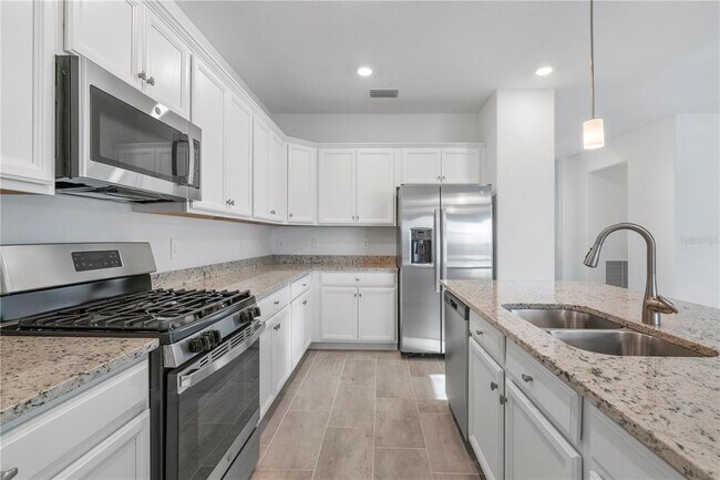 Building Photo - 43521 Treadway Dr