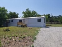 Building Photo - 1213 Terry Dr