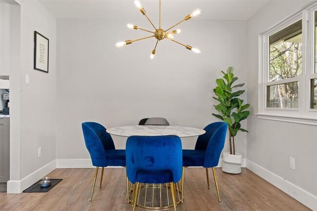 Building Photo - 3610 Lovage Dr