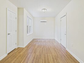 Building Photo - 2400 Barton Ave