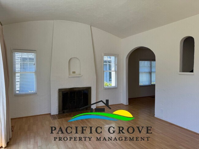Building Photo - Delightful 3-Bedroom, 2 bath home in Pacif...