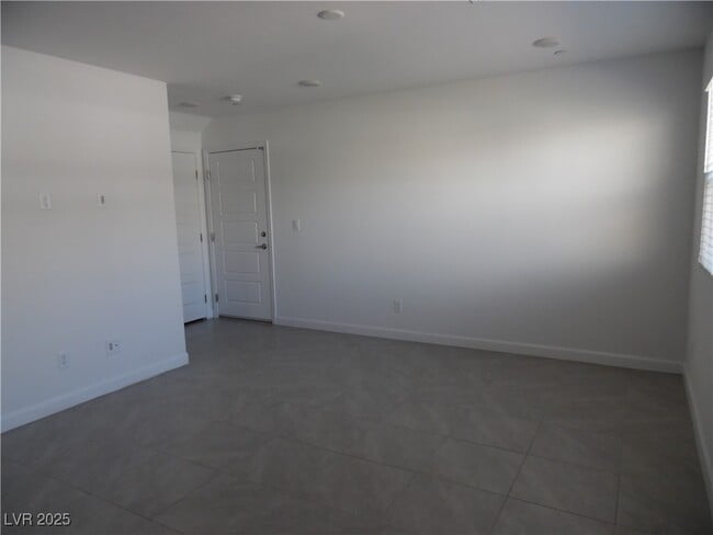 Building Photo - 3532 Grecian Queen Ave