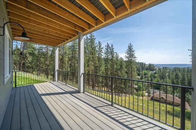 Building Photo - $3,375 - 4 Bed / 3 Bath Gorgeous Brand New...