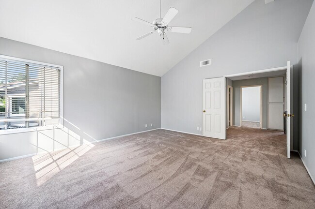 Building Photo - 945 Finnell Way