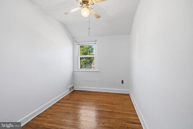Building Photo - 1108 Cobbs St