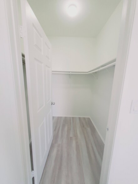 Building Photo - 4343 Whitsett Ave