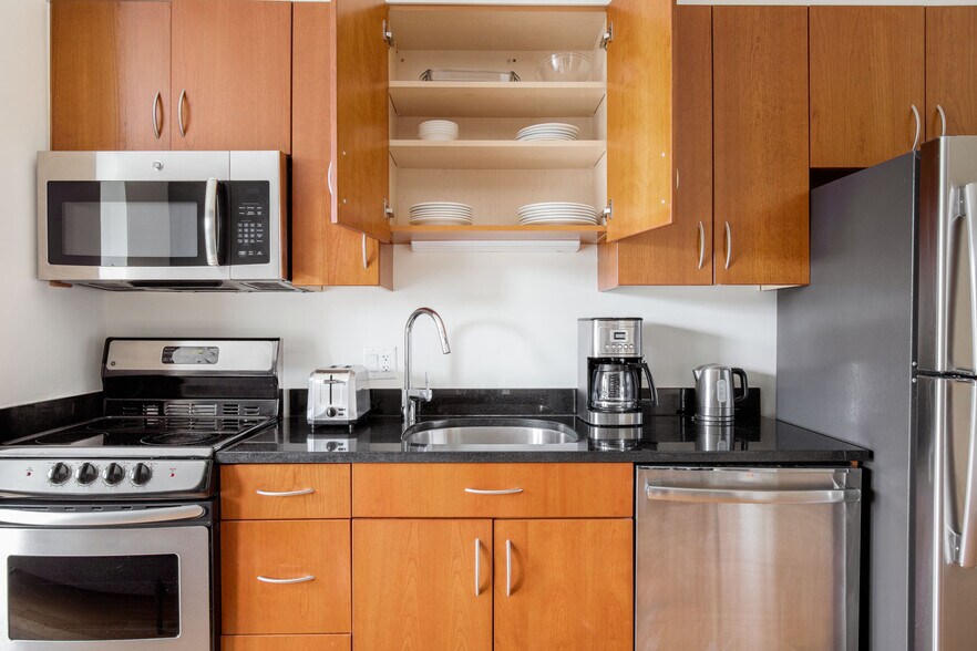 Building Photo - 9 Miner St