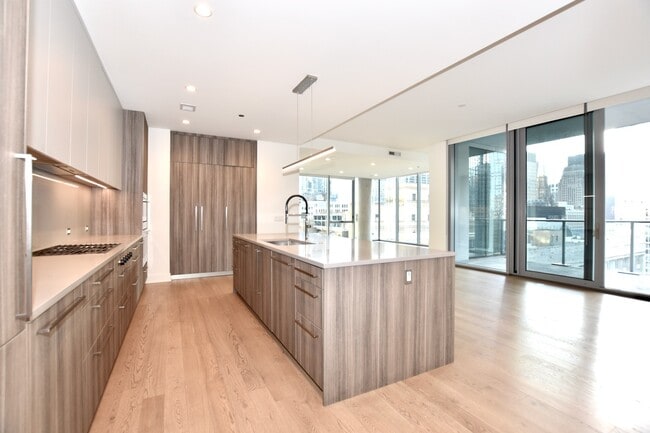 Building Photo - 60 E Randolph St