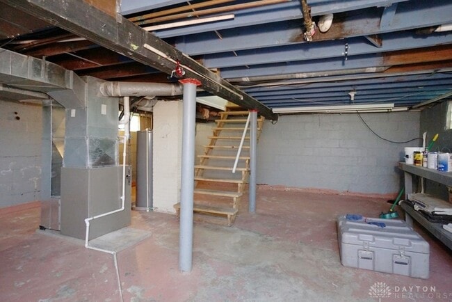 Building Photo - 1090 Birney Ln