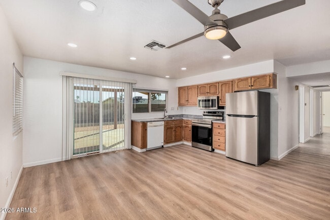 Building Photo - 11009 S Tewa St