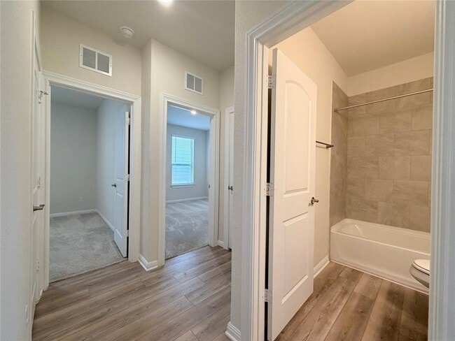 Building Photo - 508 Red Knot Ave