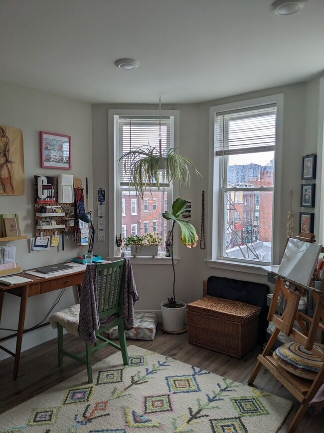 Building Photo - 721 S 4th St