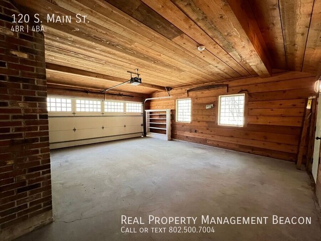 Building Photo - 120 S Main St
