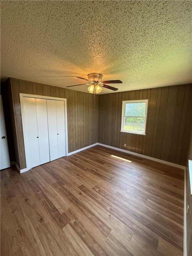 Building Photo - 31297 AR-295