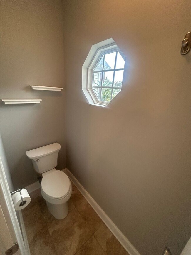 Building Photo - 4 BR, 2 BA unit in Wild Wing - Coming Soon!