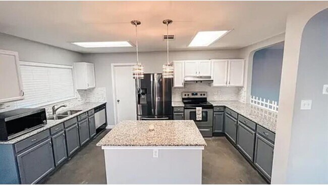 Building Photo - 1109 Dexford Dr