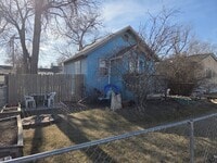 Building Photo - 411 E Denver St