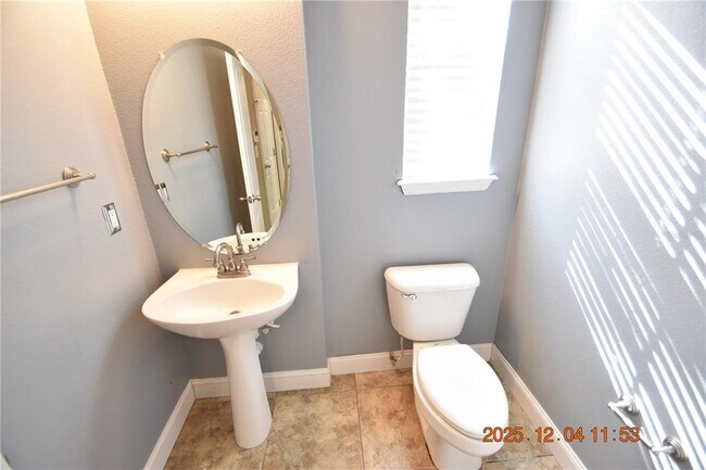 Building Photo - 6737 Eagle Feather Dr