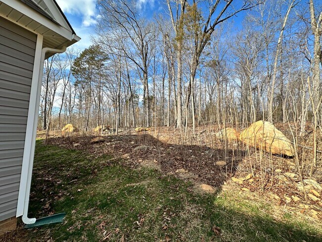 Building Photo - 2805 Plantation Way