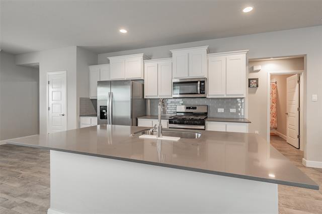Building Photo - 612 Capstone Cir
