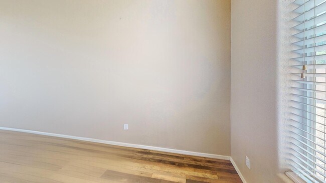 Building Photo - 1254 W Browning Way
