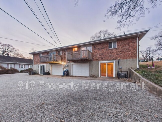 Building Photo - 131 S Crescent Ave