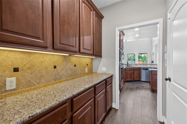Building Photo - 164 Deerfield Meadow Dr