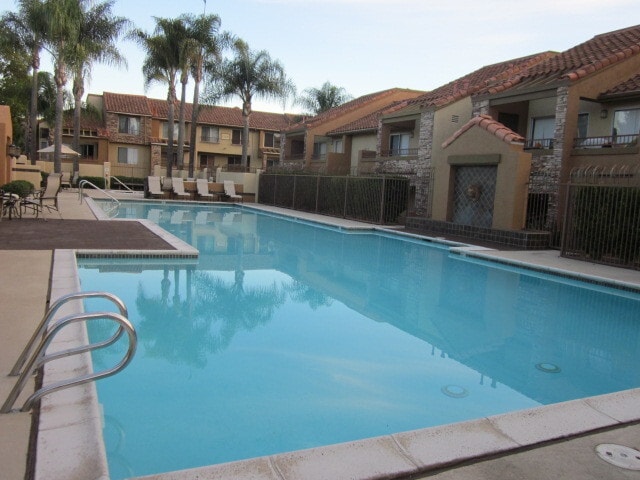 Building Photo - MATURIN - LUXURY 2 BED 2 BATH 2 STORY CONDO W/ POOL / TENNIS & 2 PARKING SPACES