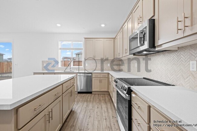 Building Photo - 1747 Tornillo Ave