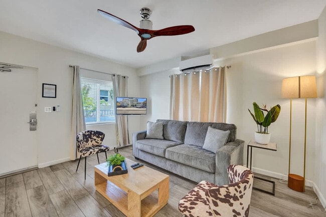 Building Photo - 3020 Seville St