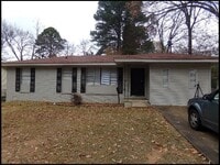 Building Photo - 5408 Halifax Dr