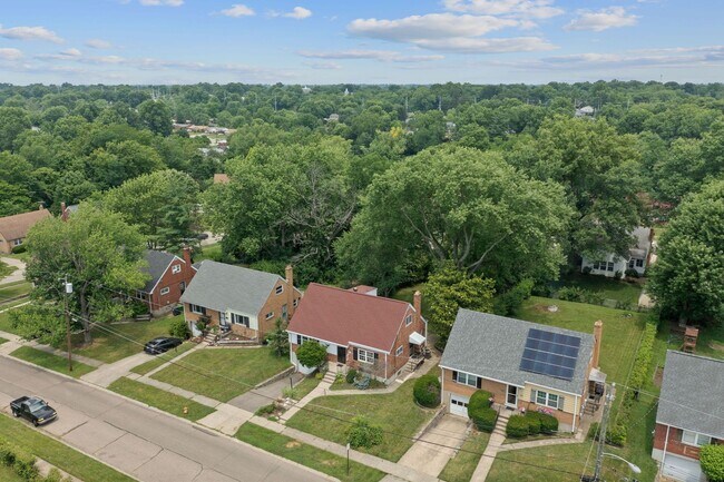 Building Photo - Delhi Township- Cute Single Family 4 bed, ...