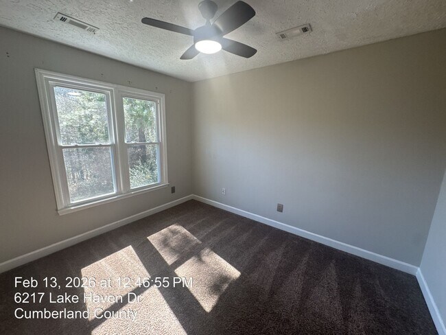 Building Photo - 6217 Lakehaven Dr