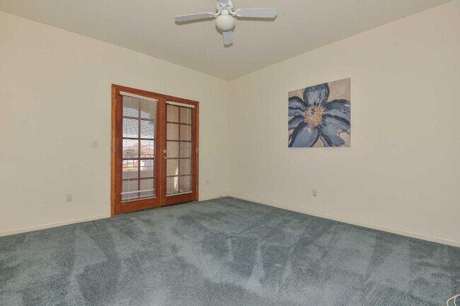 Building Photo - 5413 W Fallen Leaf Ln