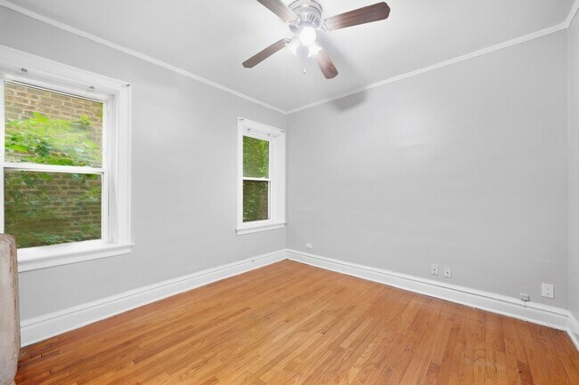 Building Photo - 6945 S Calumet Ave