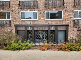 Building Photo - 2222 E Belleview Pl