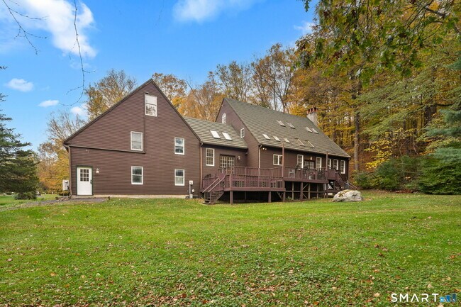 Building Photo - 17 Curtis Dr