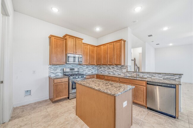 Building Photo - 3519 Sunburst Ct